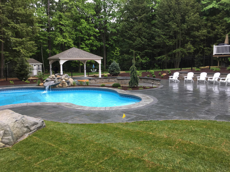 Relaxing Backyard Oasis with Pool and Outdoor Sound System RJM